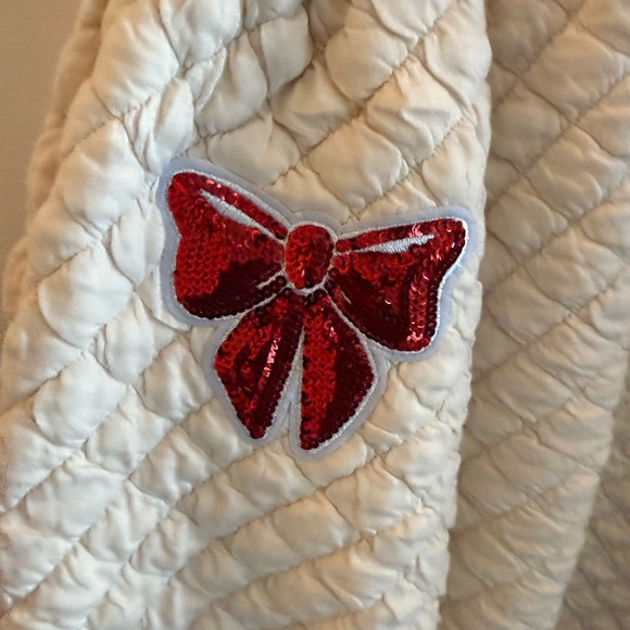 Christmas Judith March Darling Cream Puffy Pullover. WRAP Queen - Picture 2 of 5